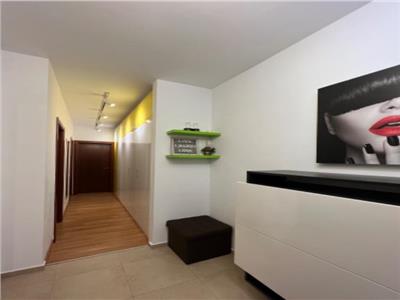 Apartament modern cu 3 camere Zona Vivo, cu balcon si loc de parcare