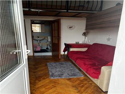 Apartament cu 3 camere, zona ultracentrala, centrala proprie, Cluj